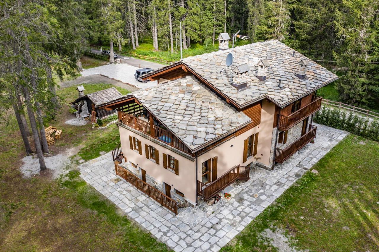 Wildhomes Wild Wolf Lodge Courmayeur Eksteriør billede