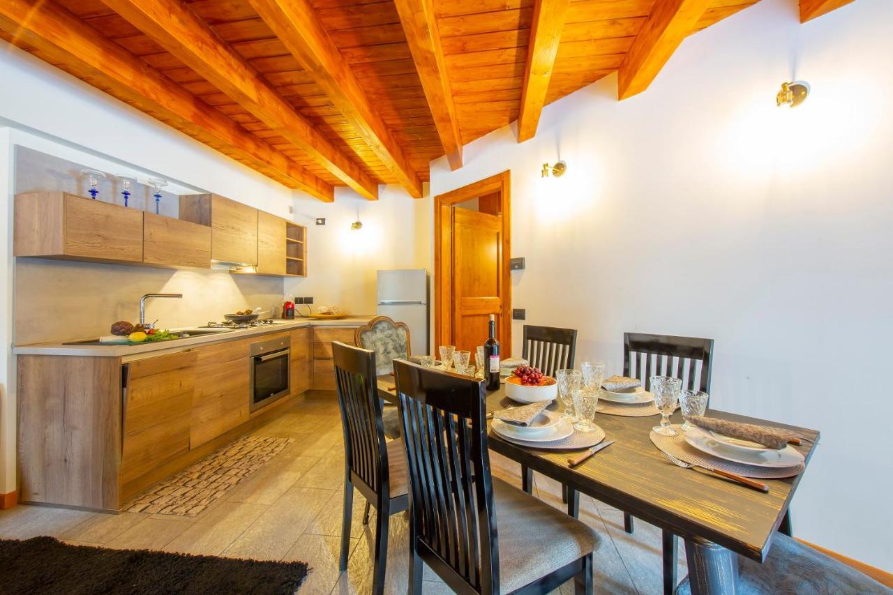 Wildhomes Wild Wolf Lodge Courmayeur Eksteriør billede