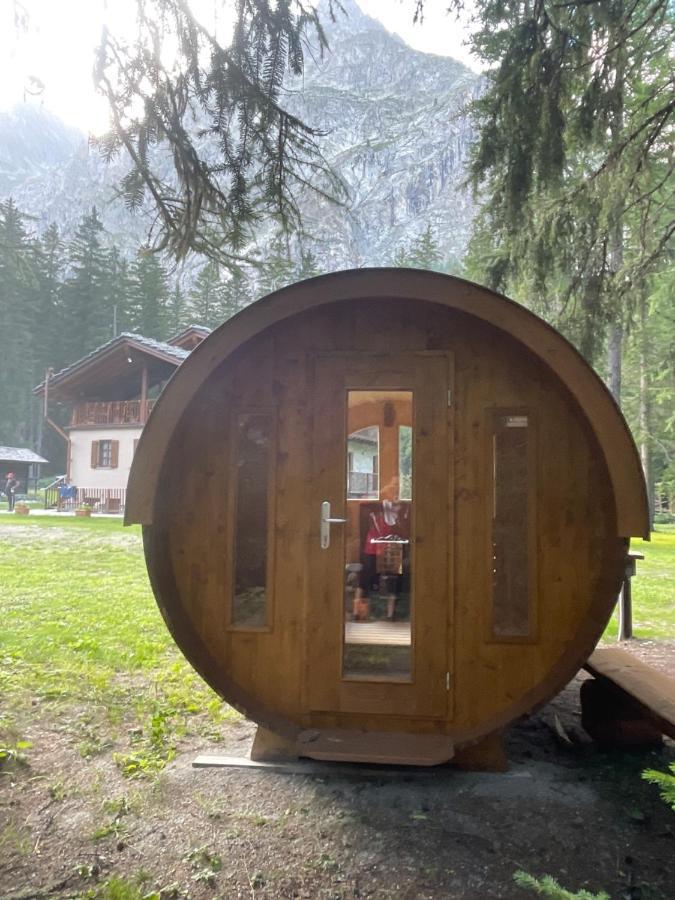 Wildhomes Wild Wolf Lodge Courmayeur Eksteriør billede